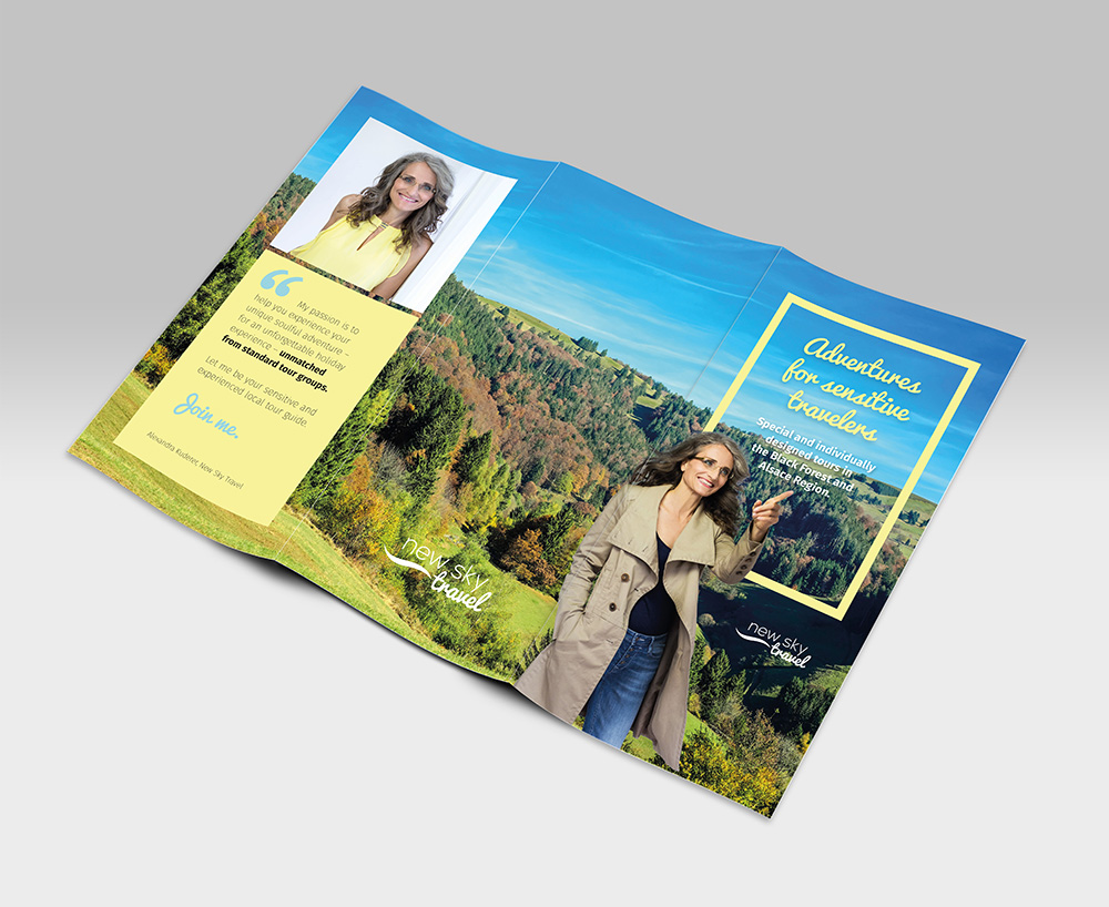 typogenia_blog_broschuere_newskytravel_outside Flyer new sky travel